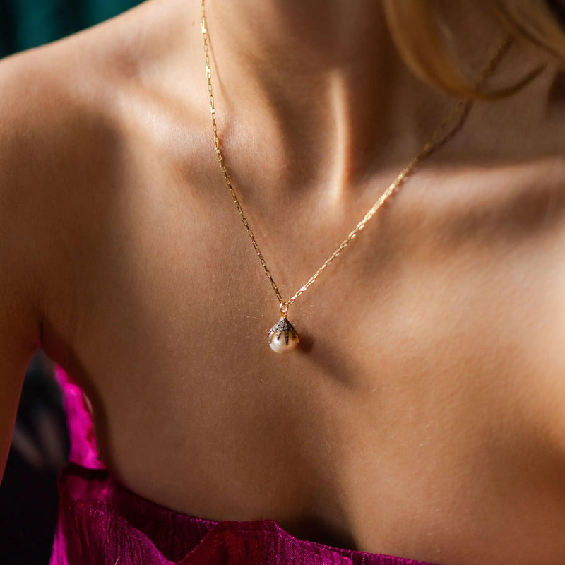 Diamond Claw & Pearl Necklace